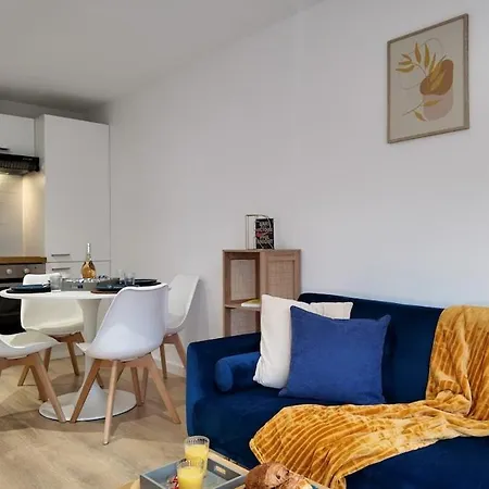 Panorama Riviera Vue Montagne Et Parking Nizza