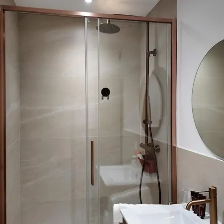 Panorama Riviera Vue Montagne Et Parking *