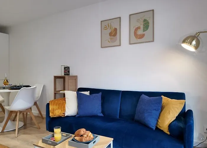 Panorama Riviera Vue Montagne Et Parking * Niza